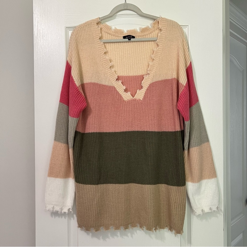 Amaryllis Boutique Pink & Tan Color Block Raw Hem Knit Oversized V-Neck Sweater